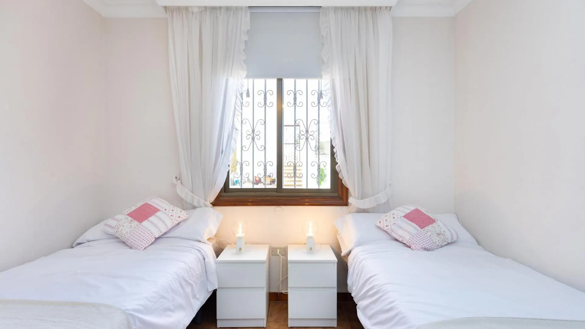 One & Only Sports And Relax Villa Heated Pool By Eden Rentals Tabaiba 0*,  Ισπανία